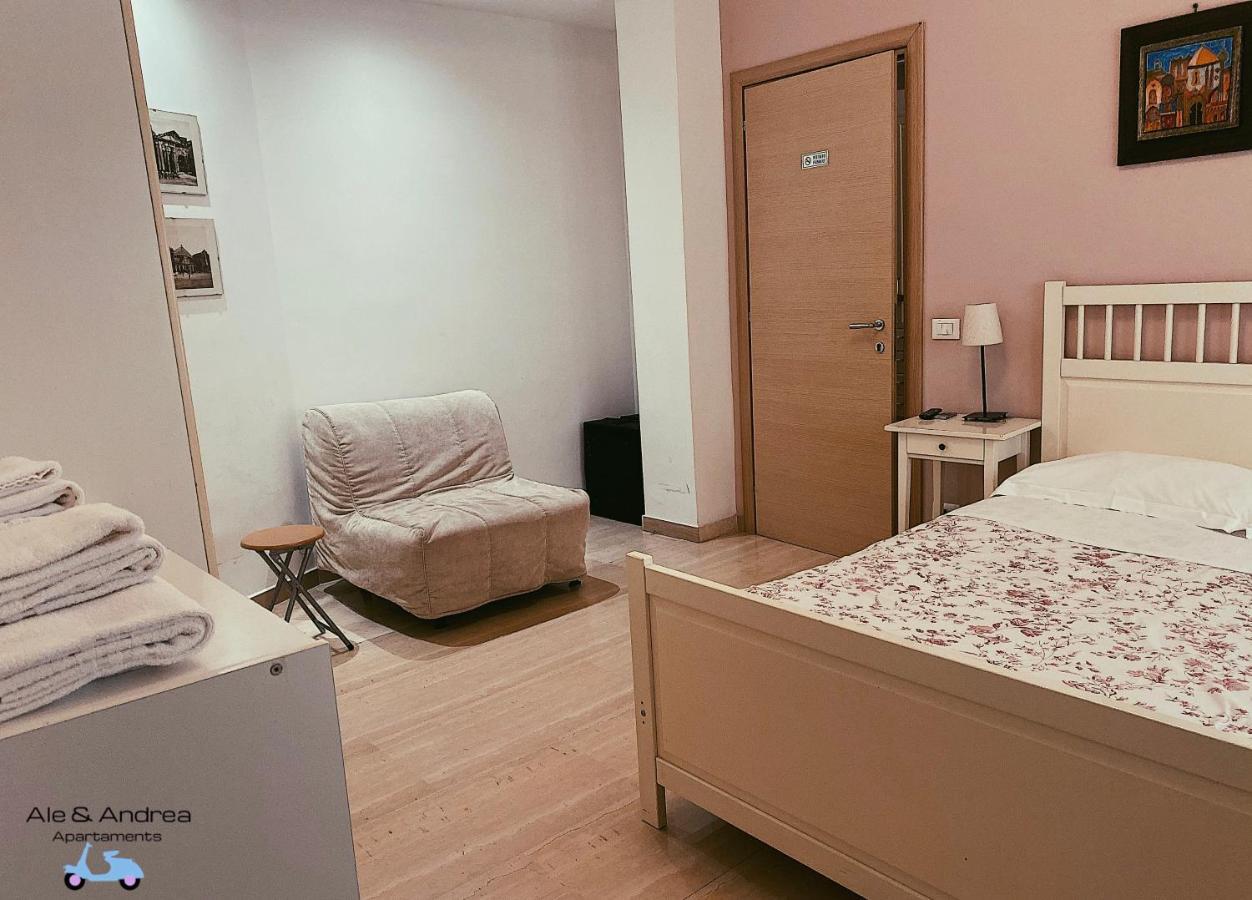 Ale&Andrea Apartments Blu & Lilla Rome Luaran gambar